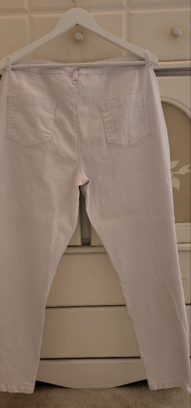 Jeans - Picture 2 of 7